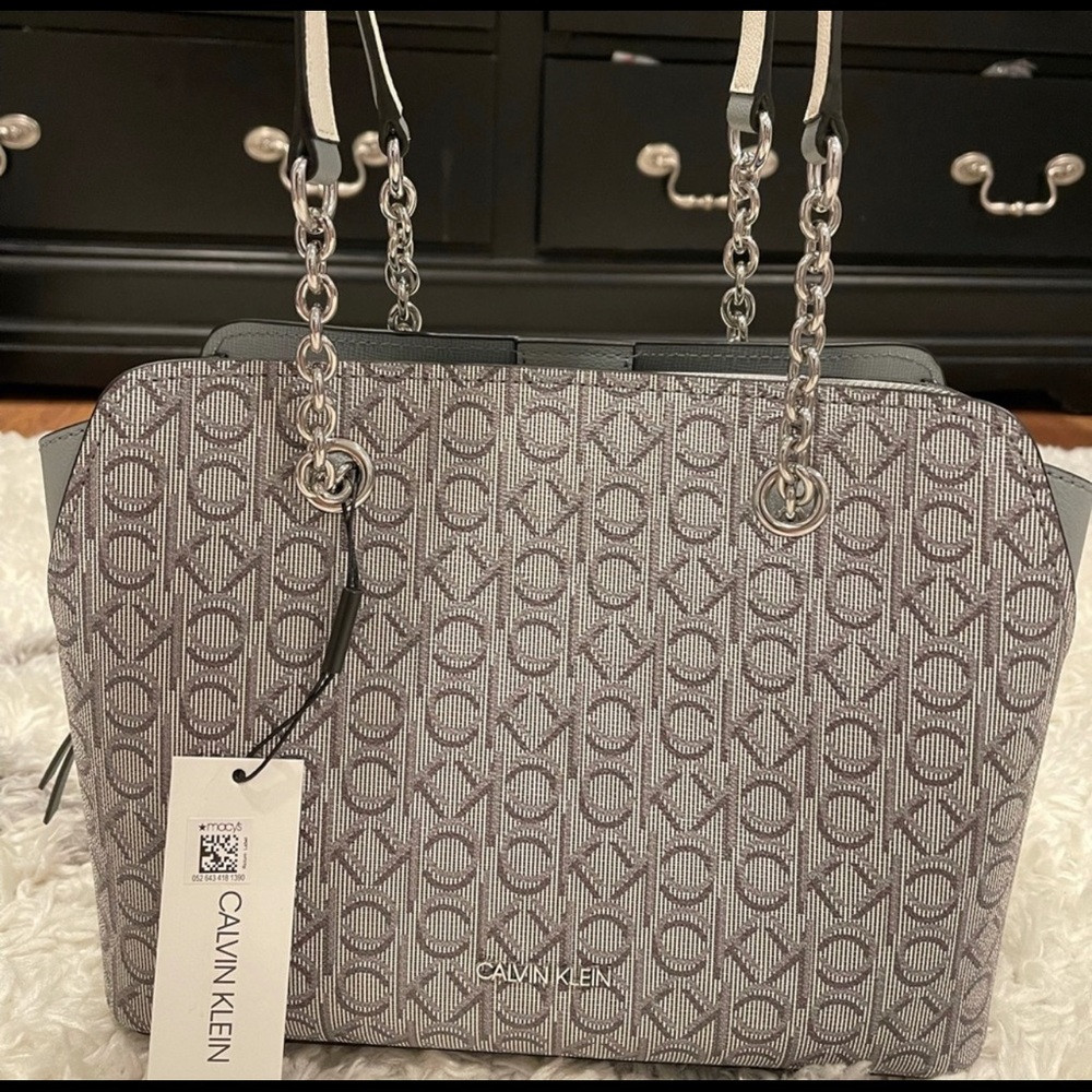 Calvin Klein  Hailey shoulder bag| tote bag